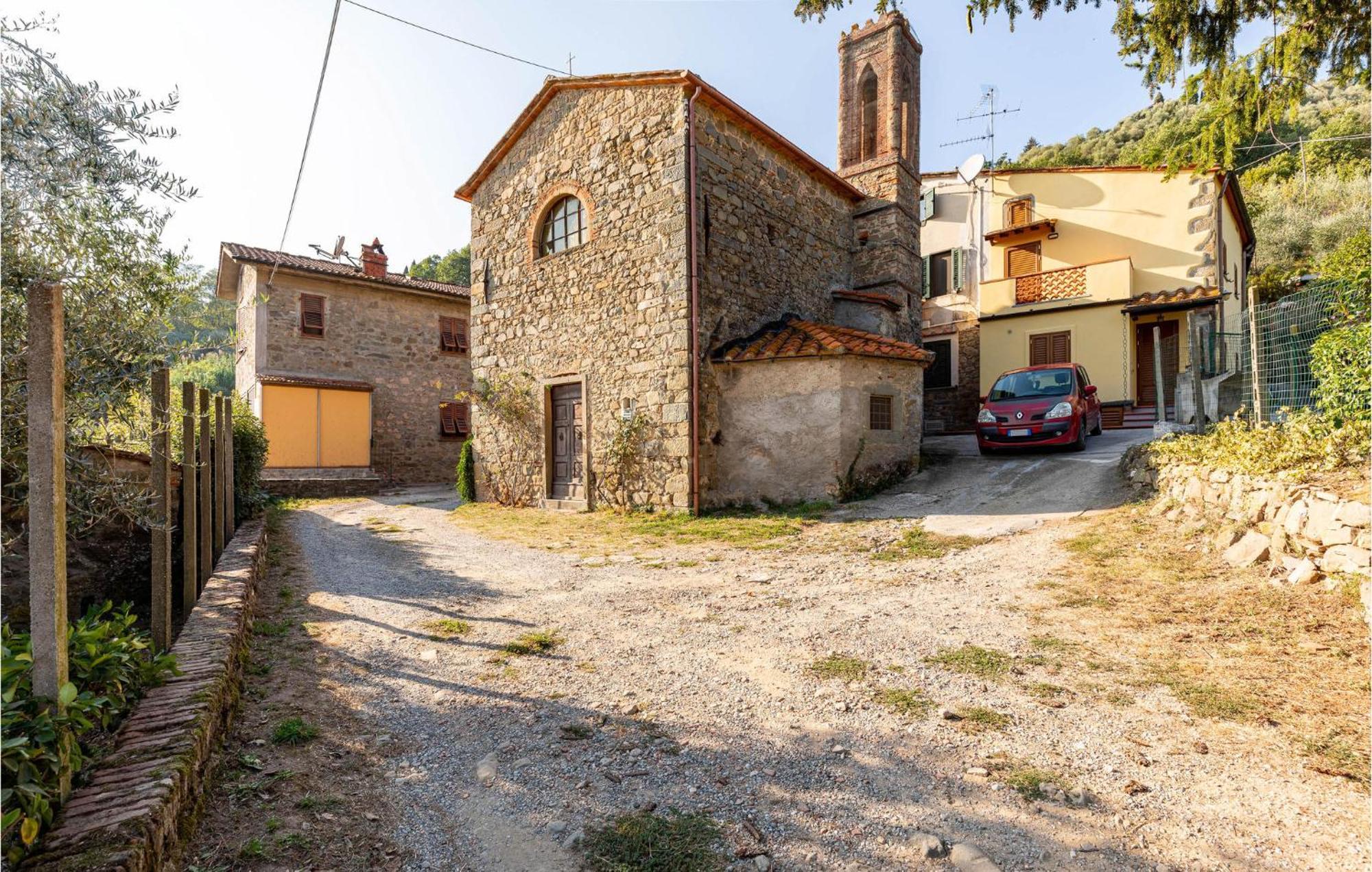 Awesome Home In Marliana With Kitchenette Экстерьер фото
