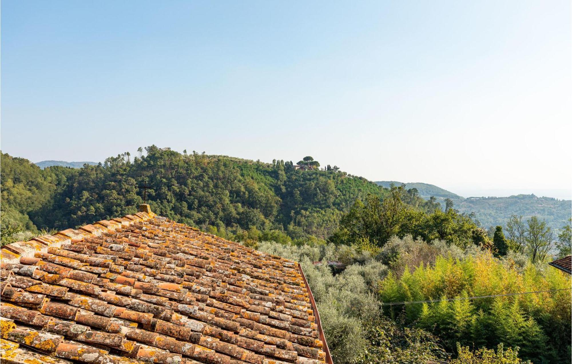 Awesome Home In Marliana With Kitchenette Экстерьер фото